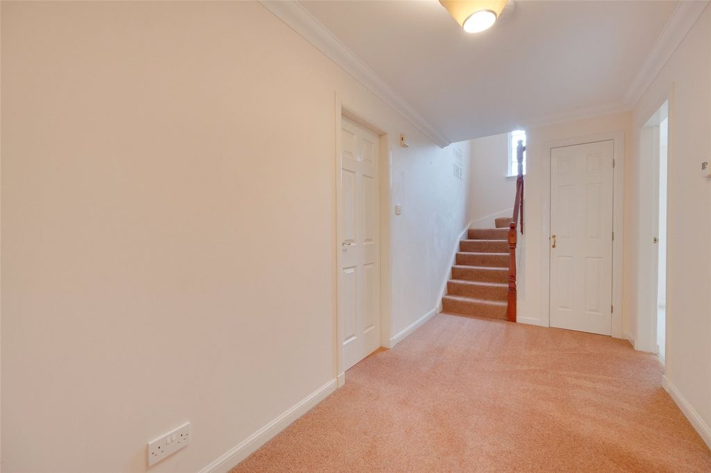 Property photo 2 of 26 Picture No. 03