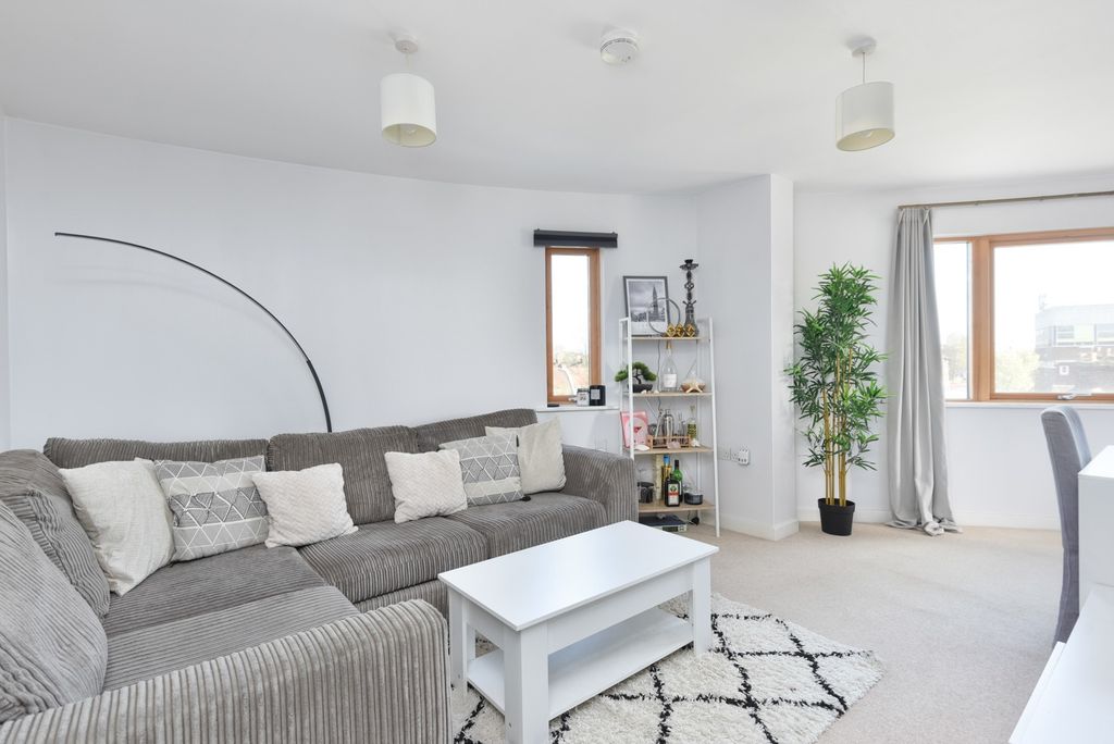 Property photo 2 of 19 5059733