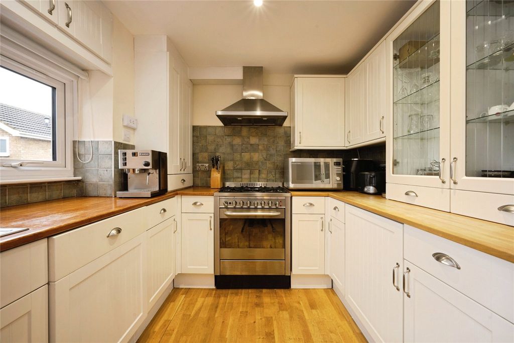 Property photo 2 of 16 Picture No. 26