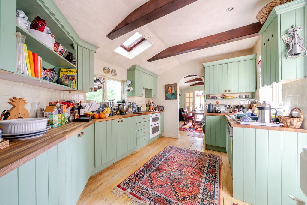 Property photo 3 of 19