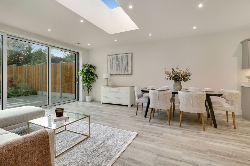Additional image 5 of 4 bed semi-detached house for saleHurst Road, East Molesey KT8