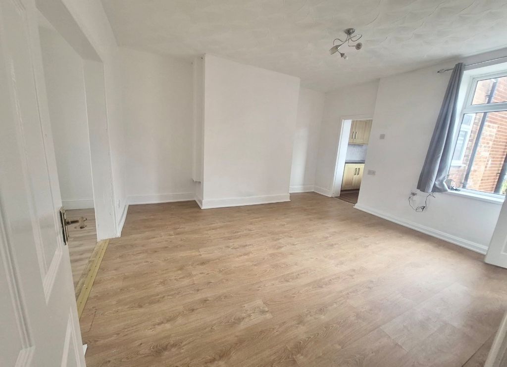 Property photo 3 of 13 Dining Room