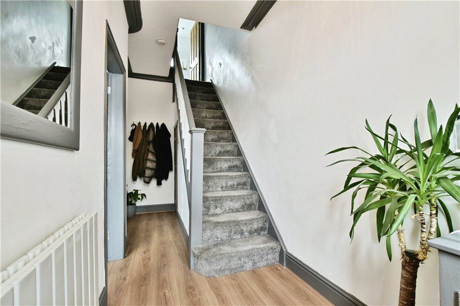 Property photo 2 of 18 Picture No. 35