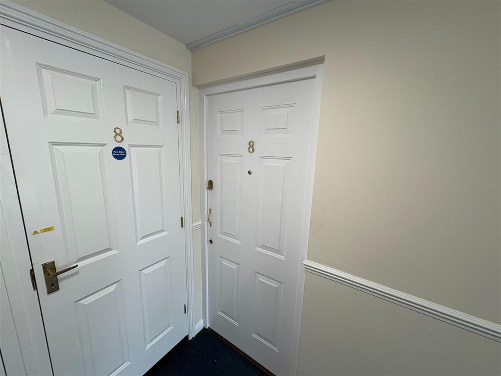 Property photo 3 of 17 Private Front Door.Jpg