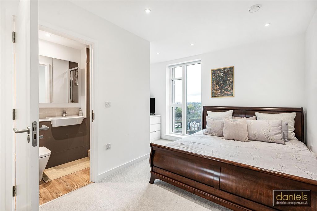 Property photo 3 of 14 8_67397_Watermarked.Jpg