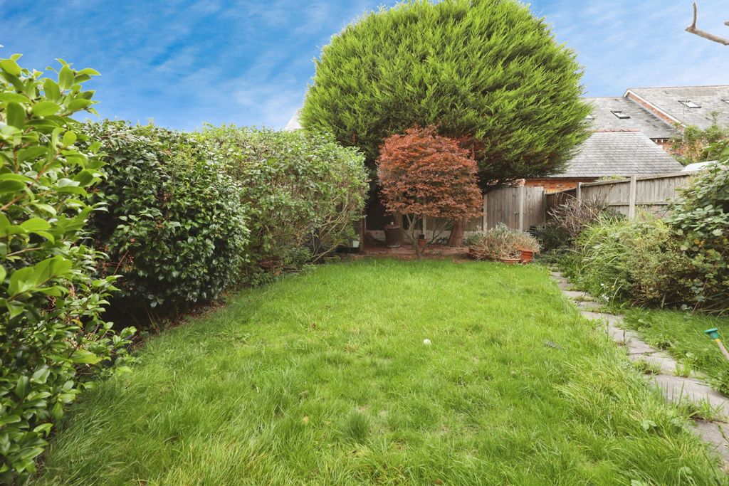 Property photo 2 of 15 Garden