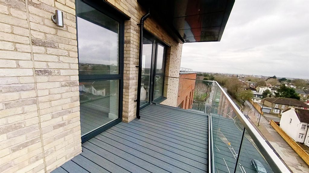 Property photo 1 of 6 Greenview-Court-02172021_152410.Jpg