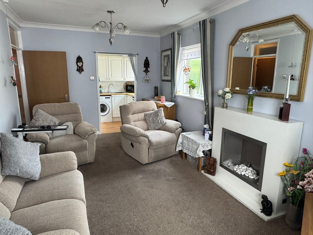 Property photo 2 of 13 Photo 14