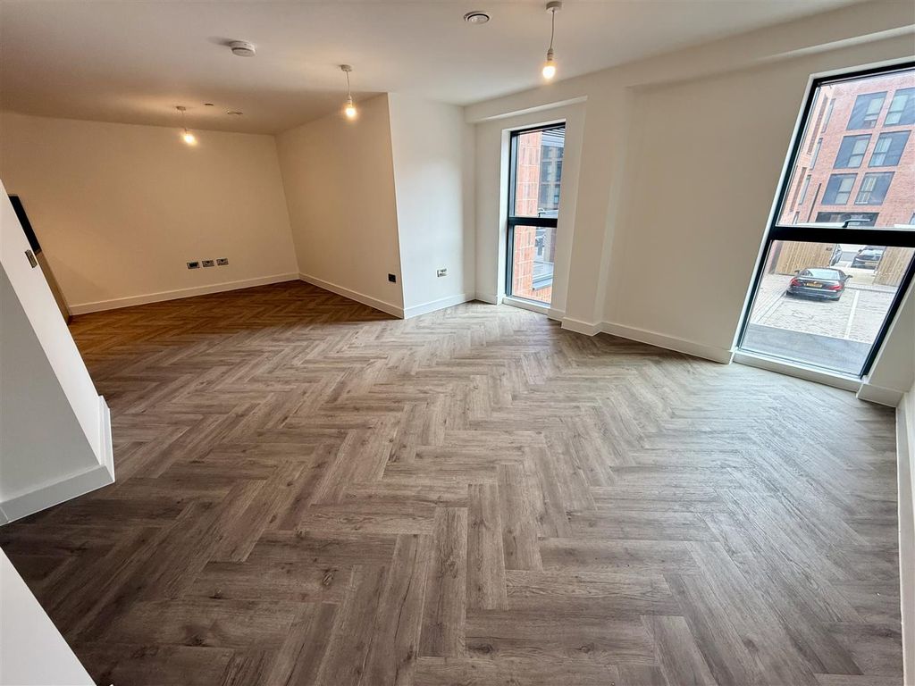 Property photo 2 of 6 Living Room