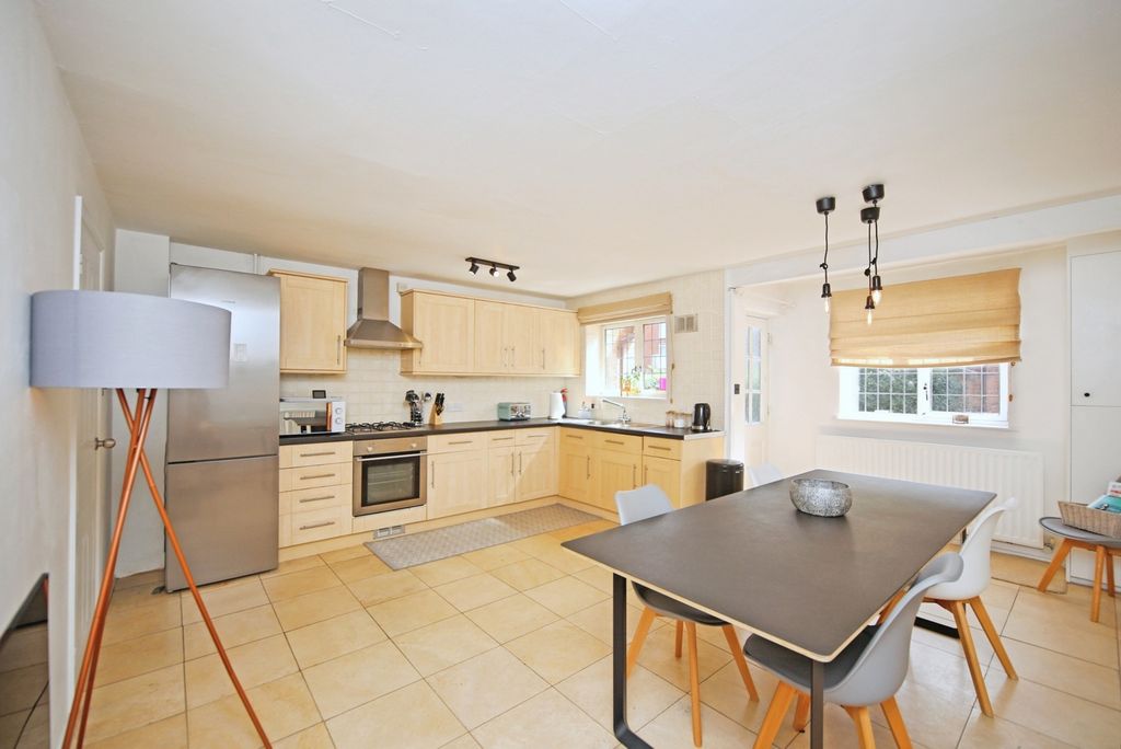 Property photo 3 of 16 Photo