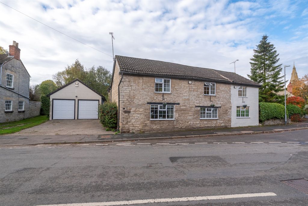 Property photo 1 of 28