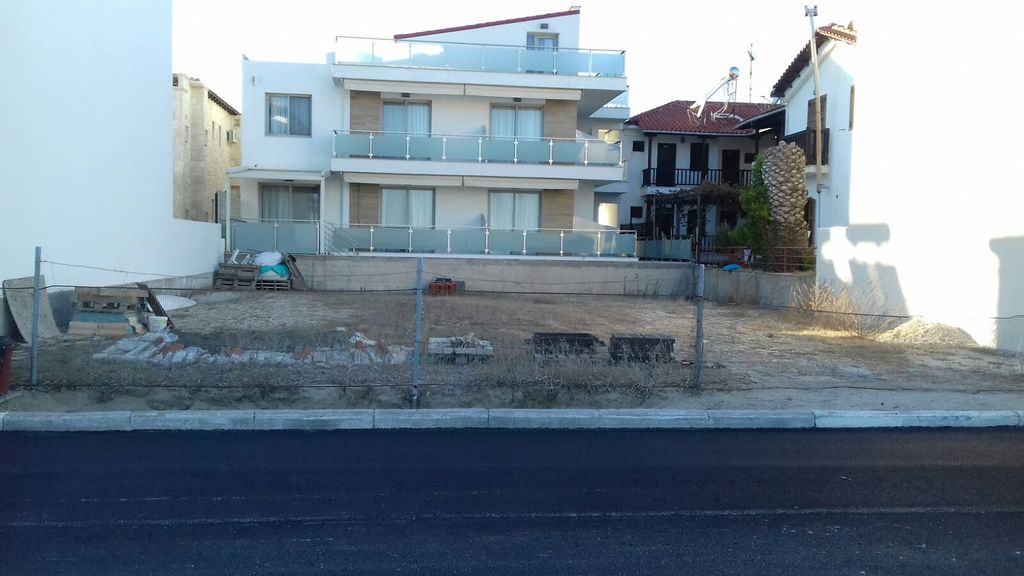 Property photo 1 of 2