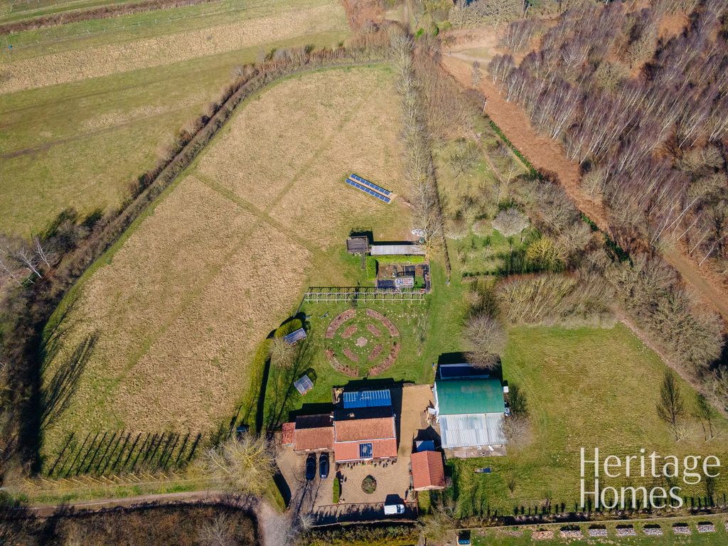 Property photo 1 of 48 Danpropertyarielphotography-Parkfarmbarn-Tp00783-51