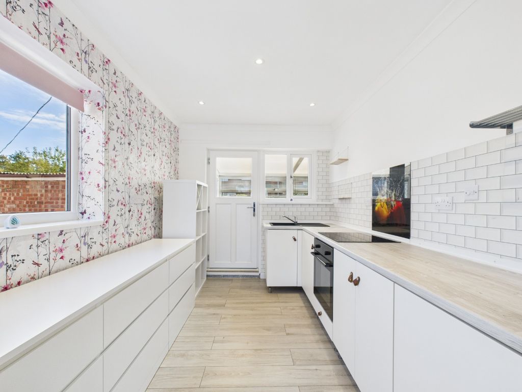 Property photo 2 of 13 4539955