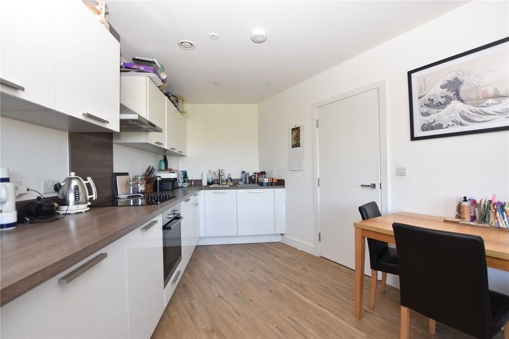 Property photo 3 of 19 Picture No. 04