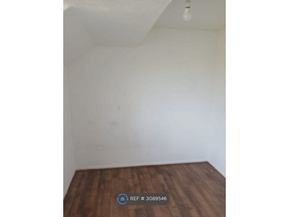 Property photo 2 of 4 Smallest Room