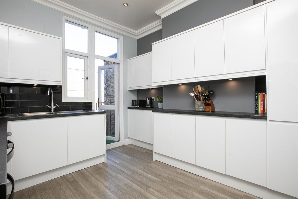 Property photo 3 of 20 3Y6A7362.Jpg