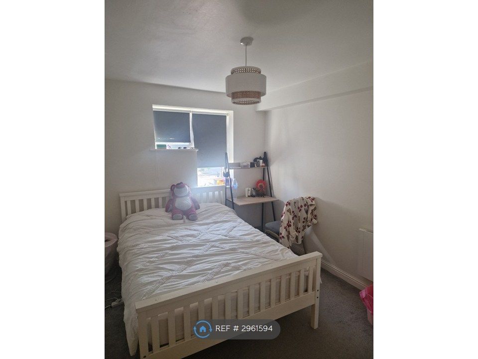 Property photo 3 of 6