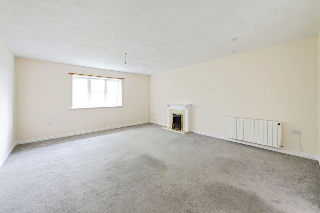 Property photo 2 of 12 Pbox-Img.Jpg