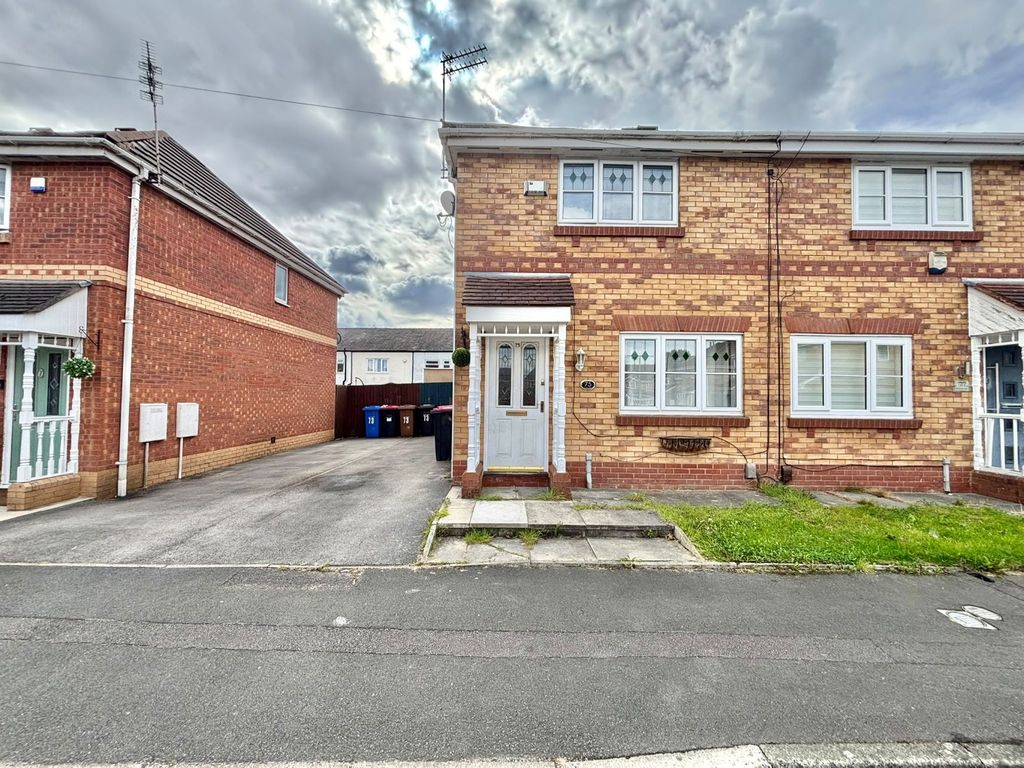 Property photo 1 of 17