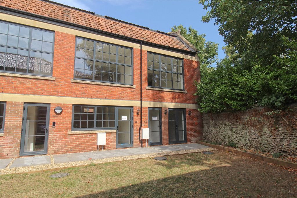 Property photo 1 of 23 Picture No. 21