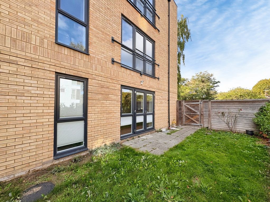 Property photo 3 of 10 Pbox-Img.Jpg