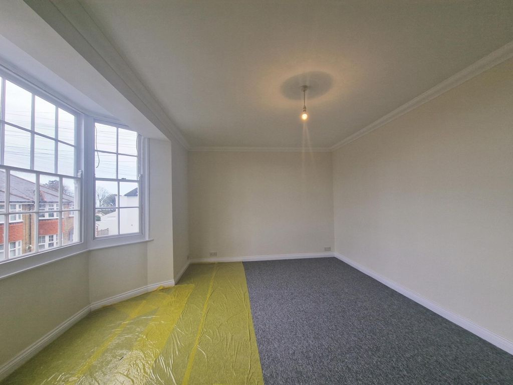 Property photo 2 of 8 Photo 3