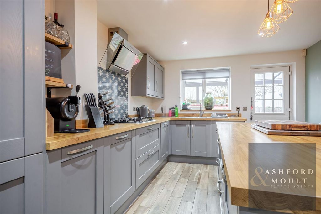 Property photo 3 of 49 Ashford-40.Jpg