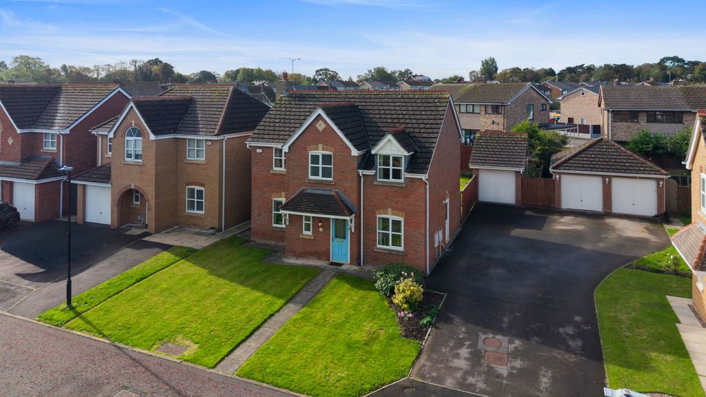 Property photo 1 of 32