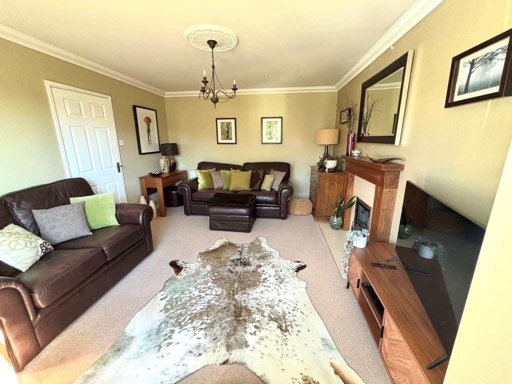 Property photo 3 of 47