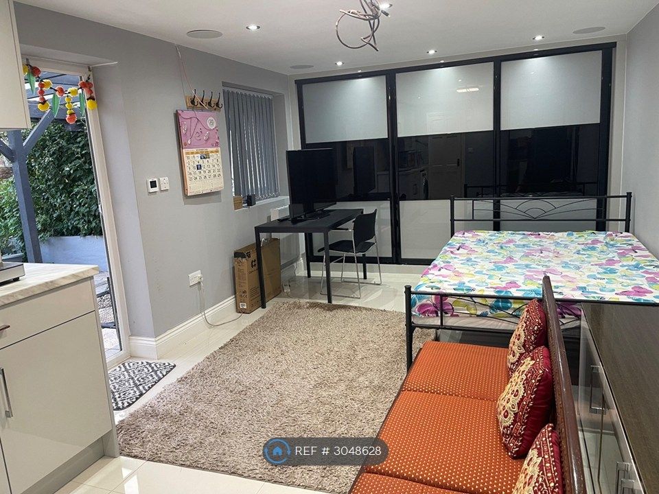 Property photo 2 of 3