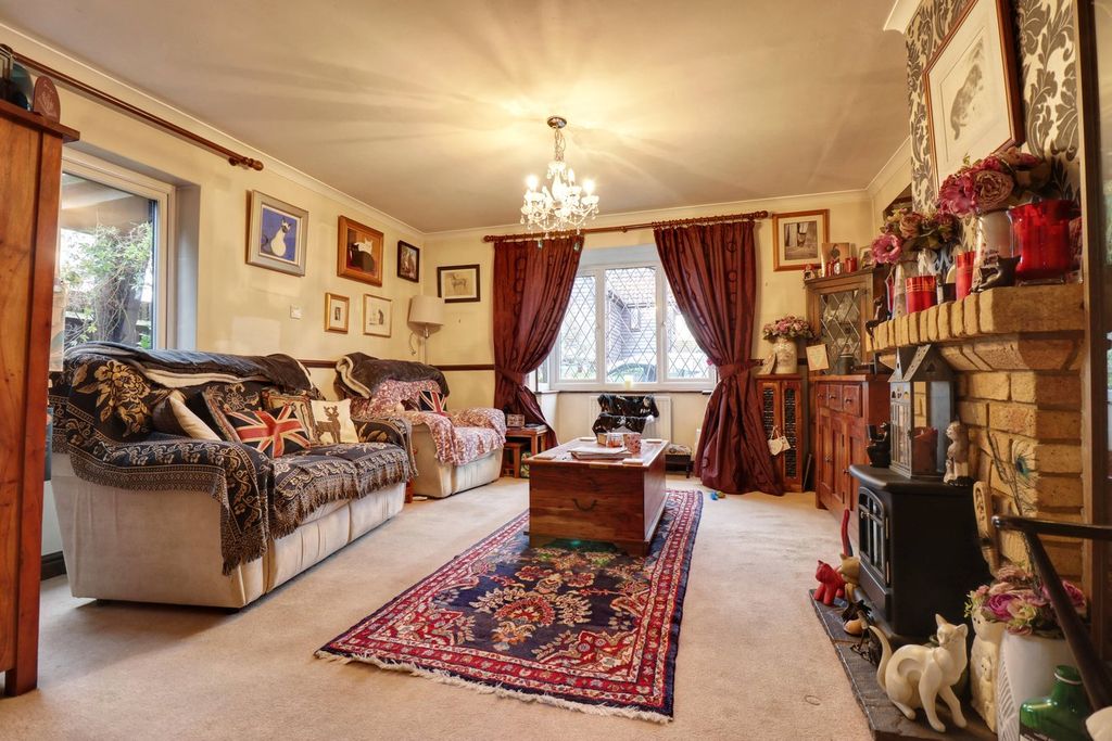 Property photo 3 of 13