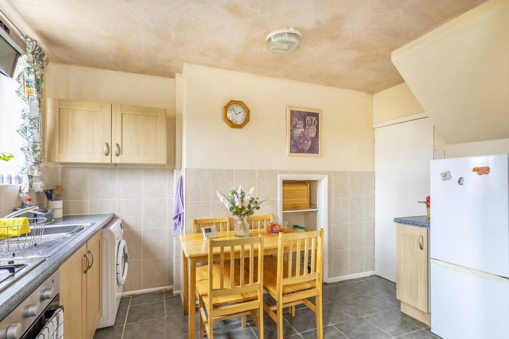 Property photo 3 of 13 Kitchen