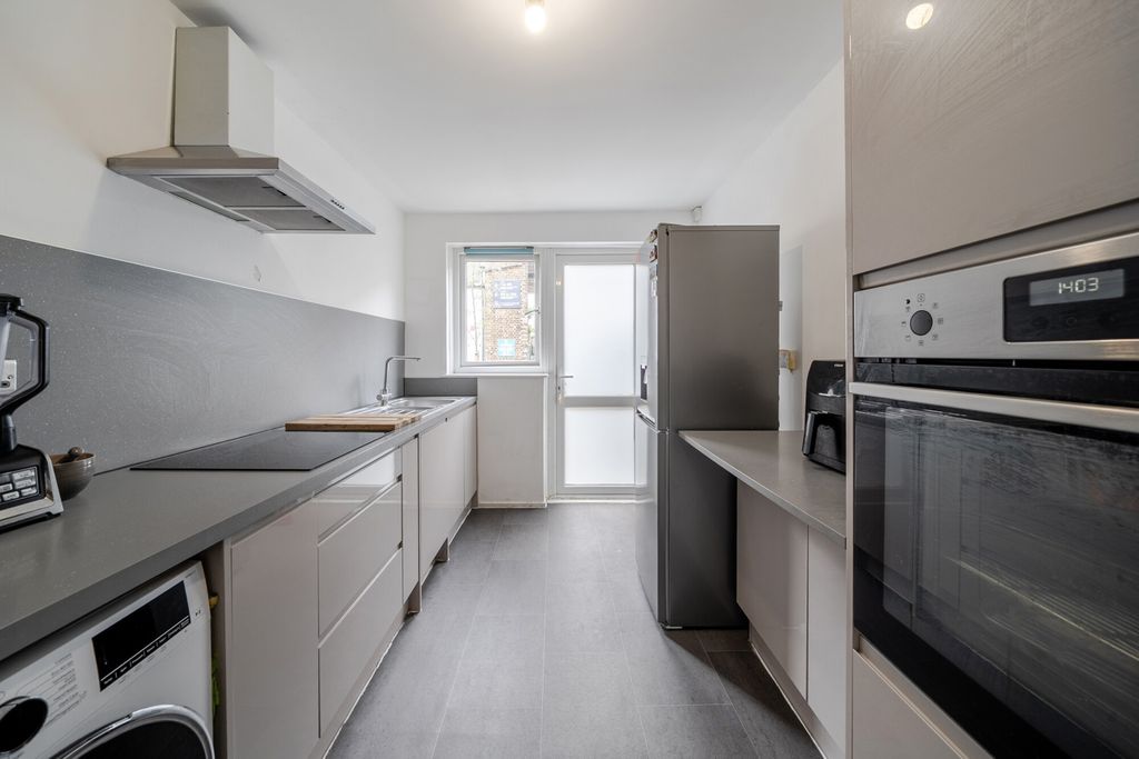 Property photo 3 of 13 1509191-8-1A01028...