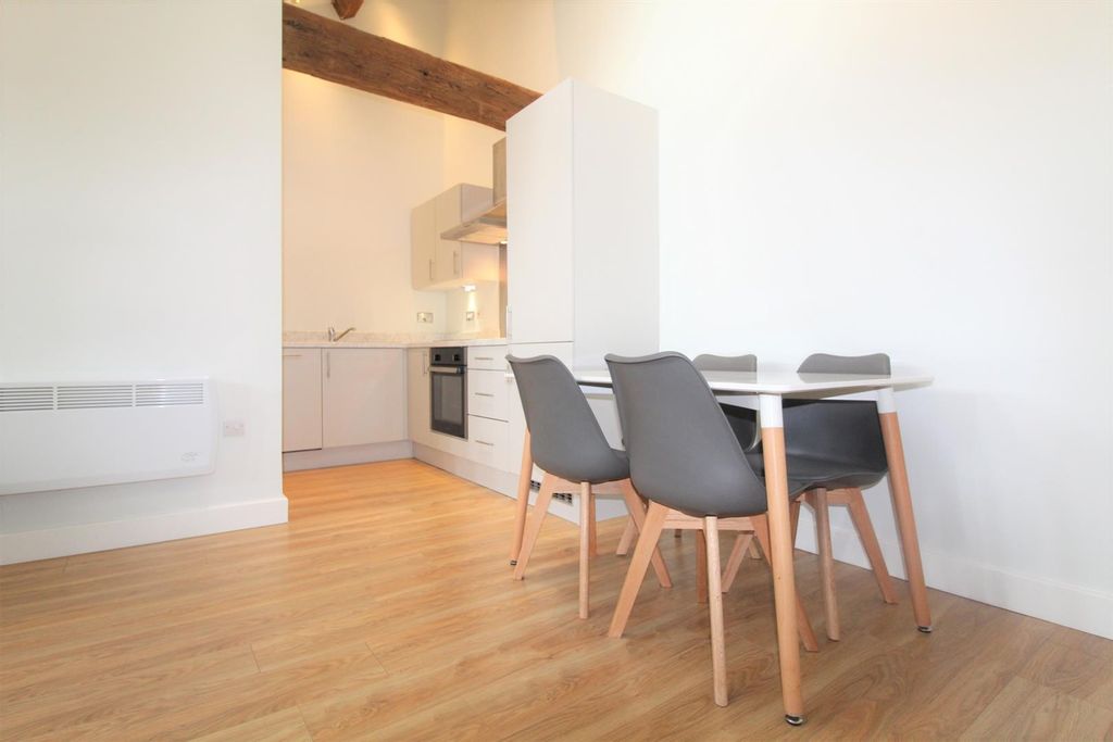 Property photo 3 of 6 Kitchen - Dining