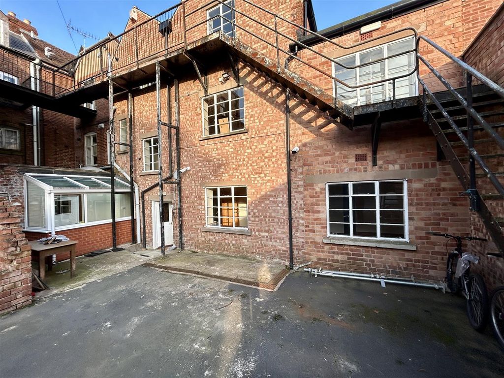 Property photo 2 of 21 Rear Bridge Street.Jpg