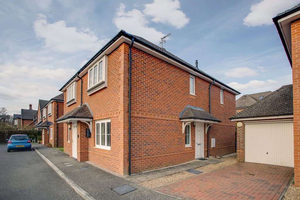 Property photo 1 of 9