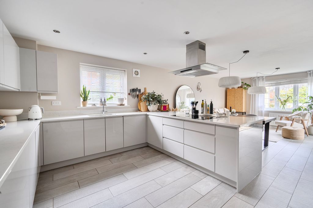 Property photo 2 of 24 147208046A2Abcd00dcc2