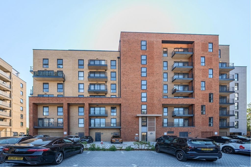 Property photo 1 of 11 Truman Way Frony