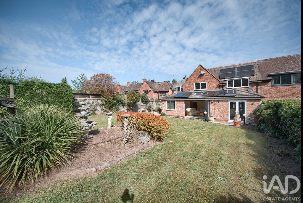 Property photo 1 of 40