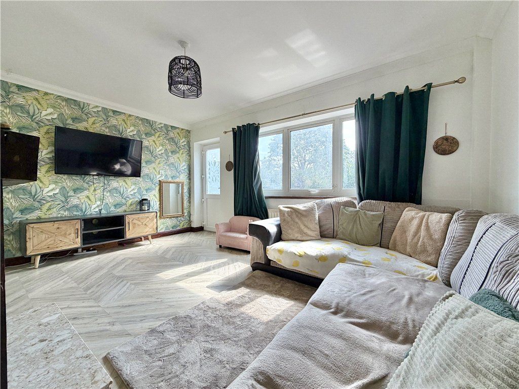Property photo 3 of 12 Picture No. 15
