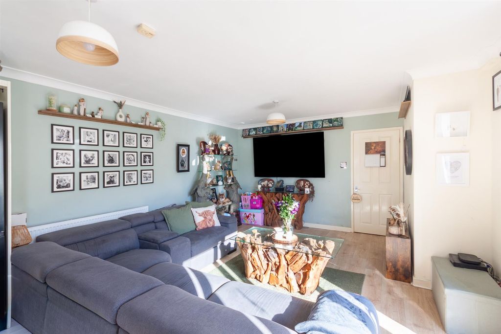 Property photo 3 of 10 Open Plan Living/Kitchen