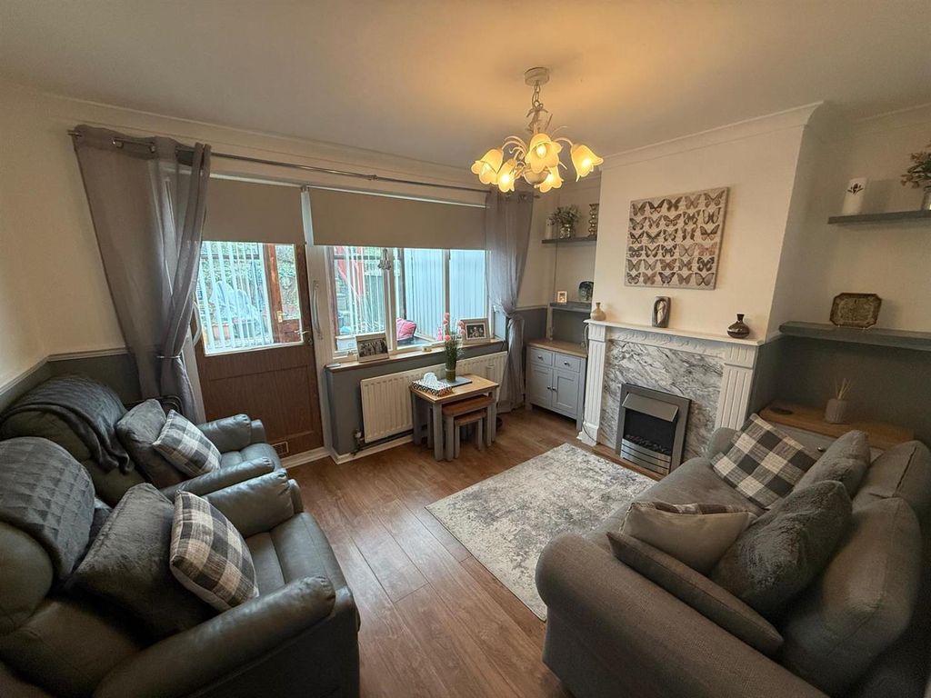 Property photo 3 of 11