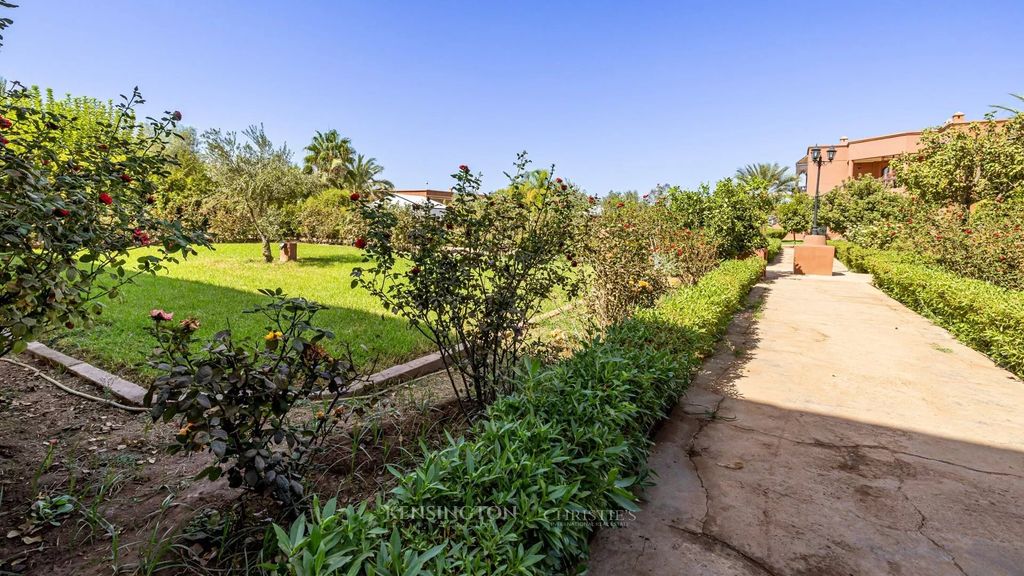 Property photo 3 of 198