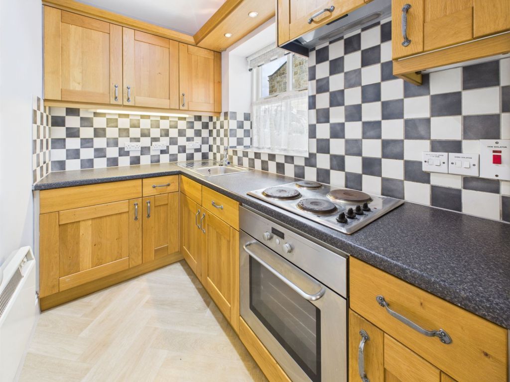 Property photo 3 of 12