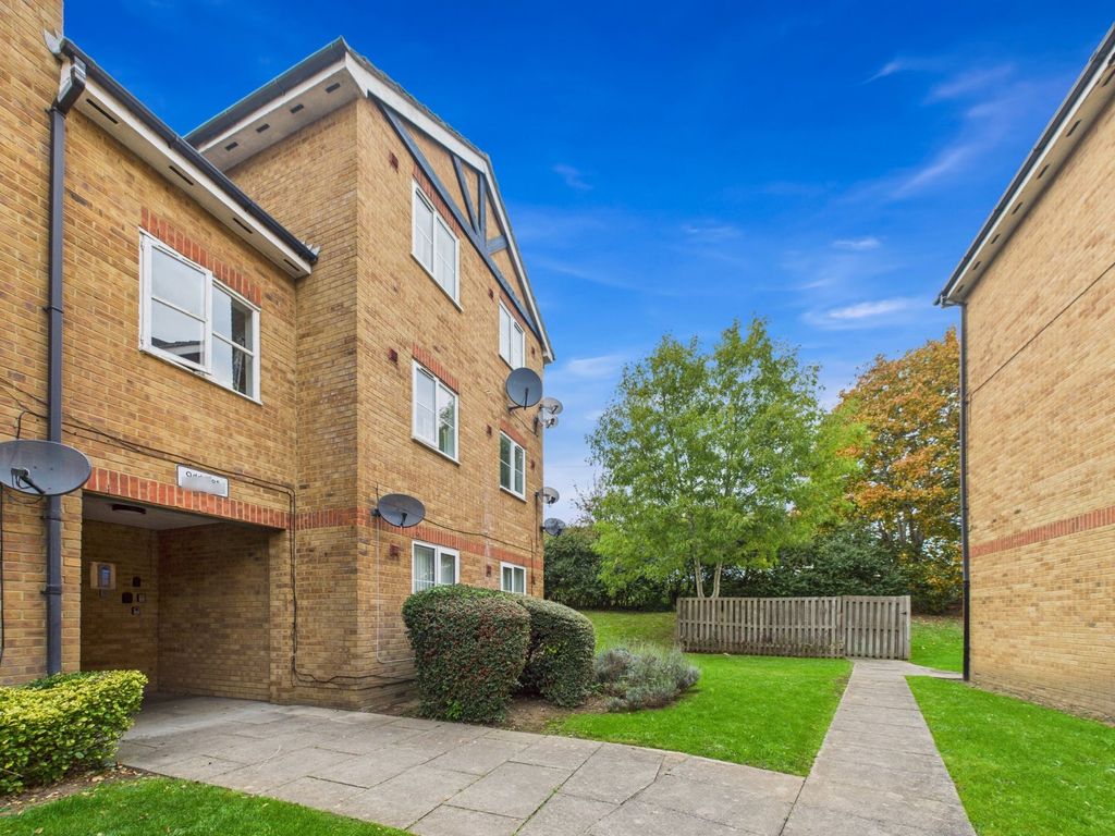 Property photo 1 of 8 Front