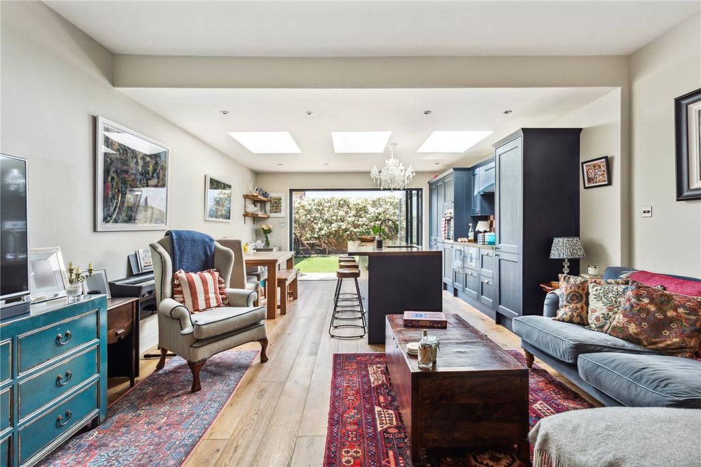 Property photo 3 of 12 Picture No. 04