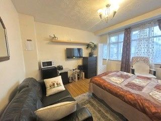 Property photo 1 of 3