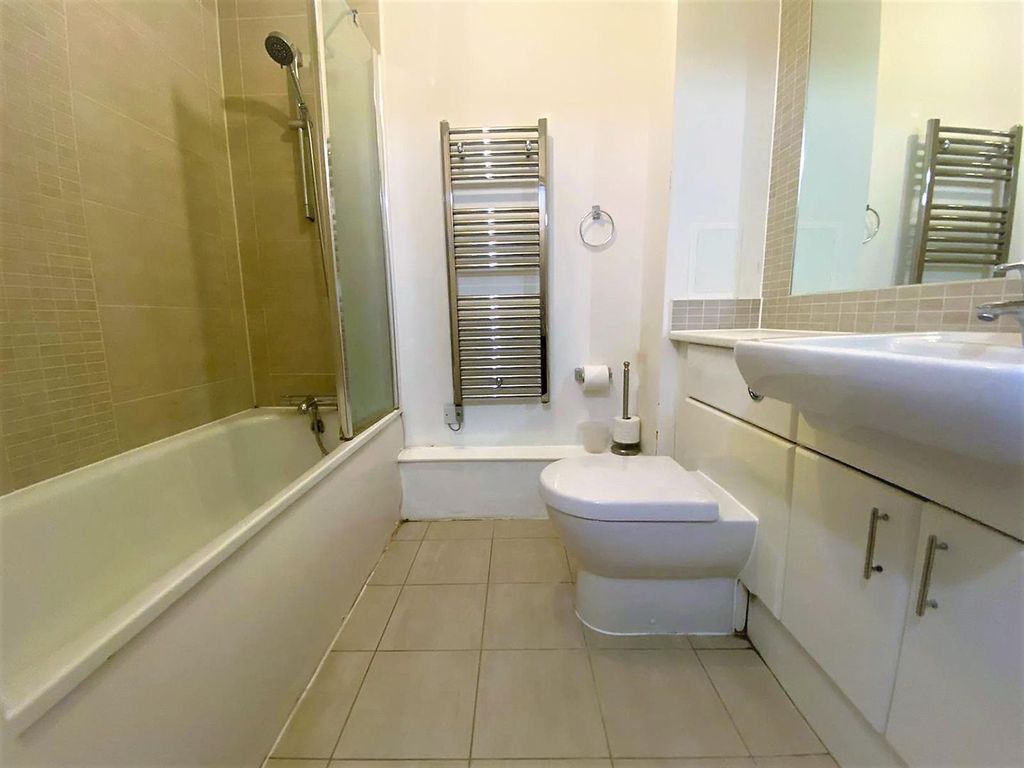 Property photo 3 of 7 A0052d08-44c2-433d-Aa7B-45F713E28090.Jpg