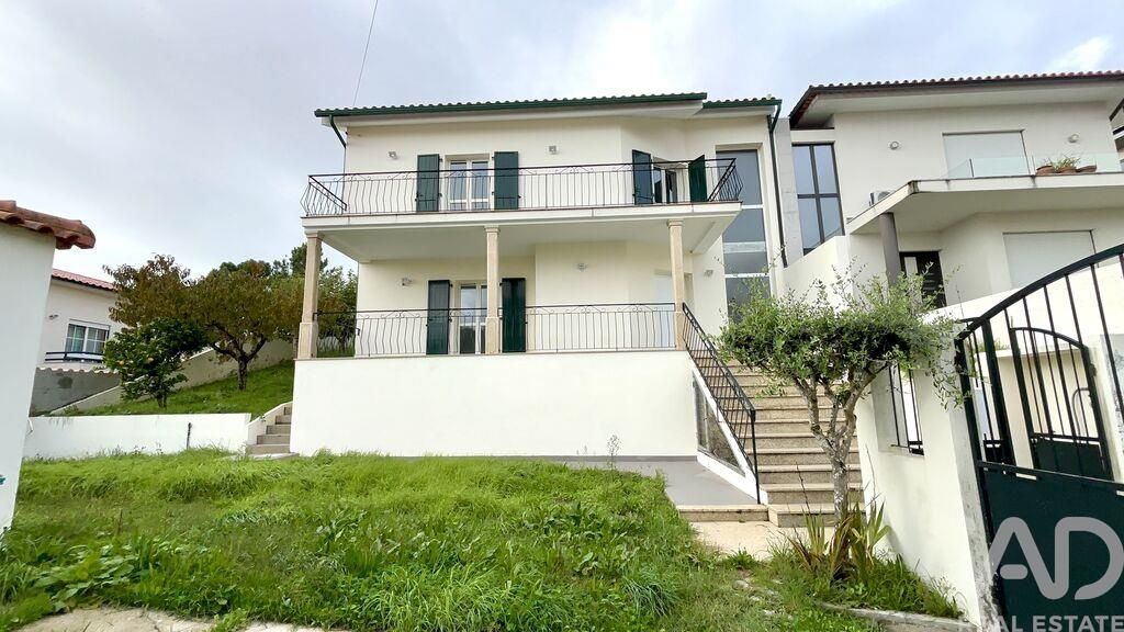 Property photo 2 of 38